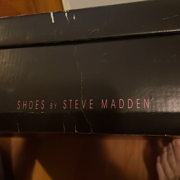 Grey leather boots - Picture 8 of 10